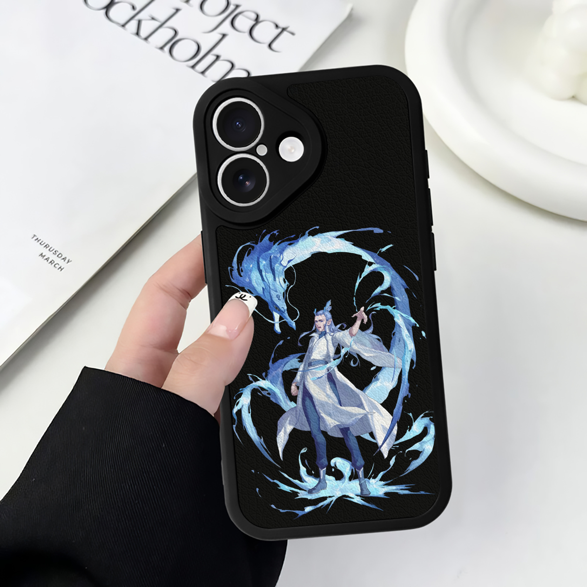 （画像用） Ne Zha 2 ナタ 魔童の大暴れ 【iPhone 16シリーズ対応】シリコンスマホケース（レザー調） 材質：シリコン